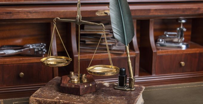 Care este salariul mediu al unui avocat în 2024?